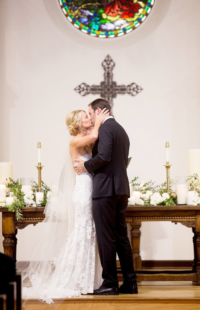 Ashley and Justin's Wedding at San Ysidro Ranch, Santa Barbara, CA. Design by Alexandra Kolendrianos, florals by TOAST photography by Kristen Beinke | www.kristenbeinke.com